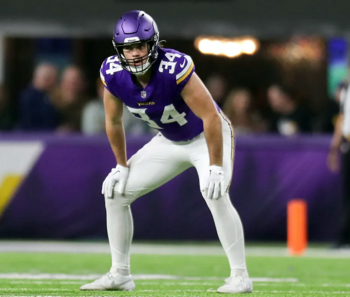 Vikings re-sign tight end Nick Muse