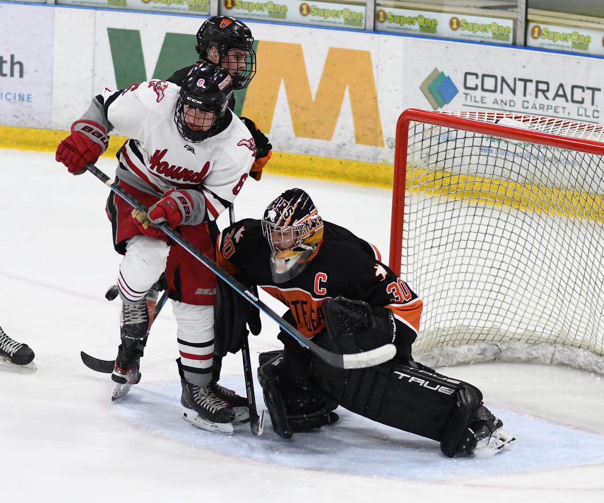 Duluth East loses puck opener